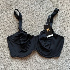 Wacoal Black Underwire Bra with Adjustable Straps